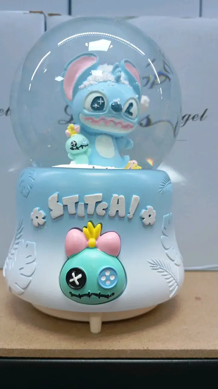 Bola de nieve decorativa Stitch y Pikachu - 2
