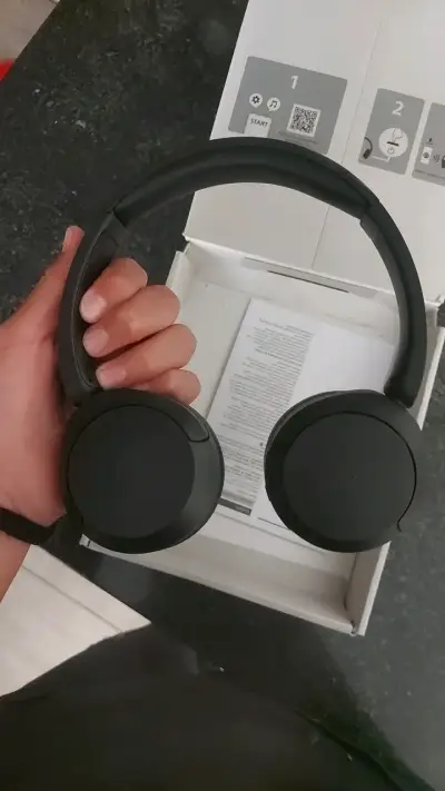 Auriculares inalámbricos Sony negros - miniatura 2