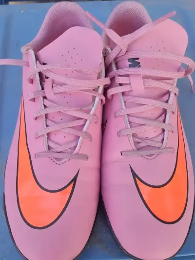 Zapatillas de fútbol Nike Mercurial rosas - miniatura 1