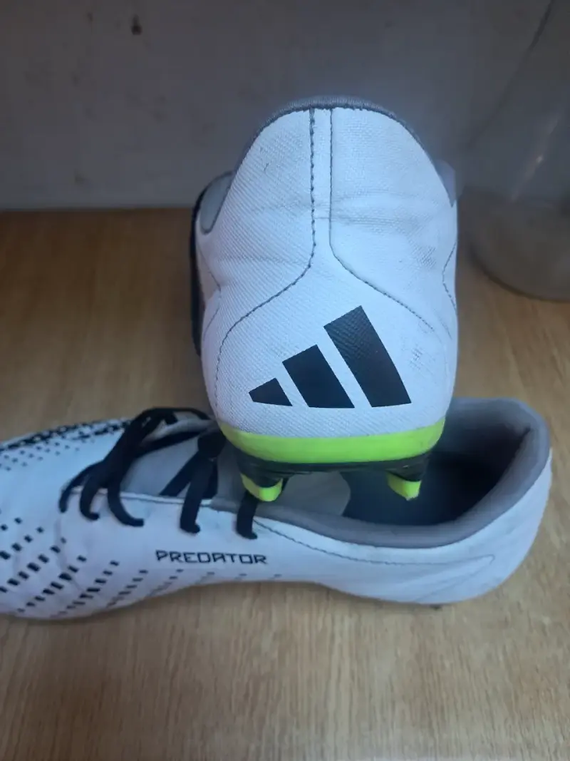 Zapatillas de fútbol Adidas Predator blancas - 1
