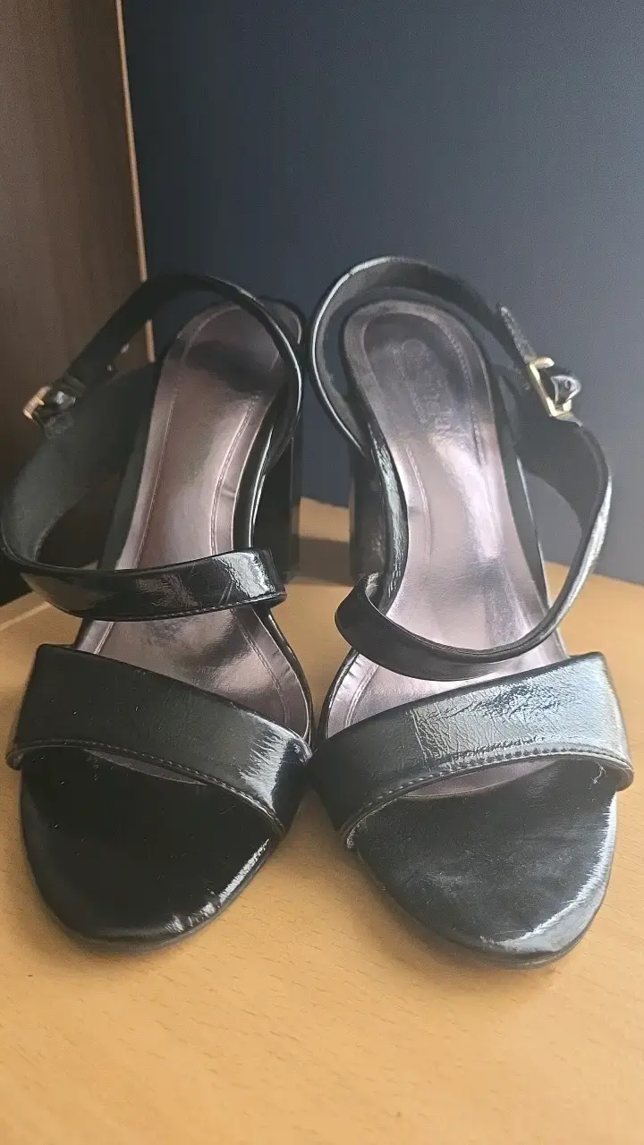 Sandalias de tacón negras elegantes - 2