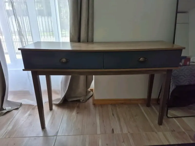 Consola de Madera con Cajones Estilo Moderno - 1