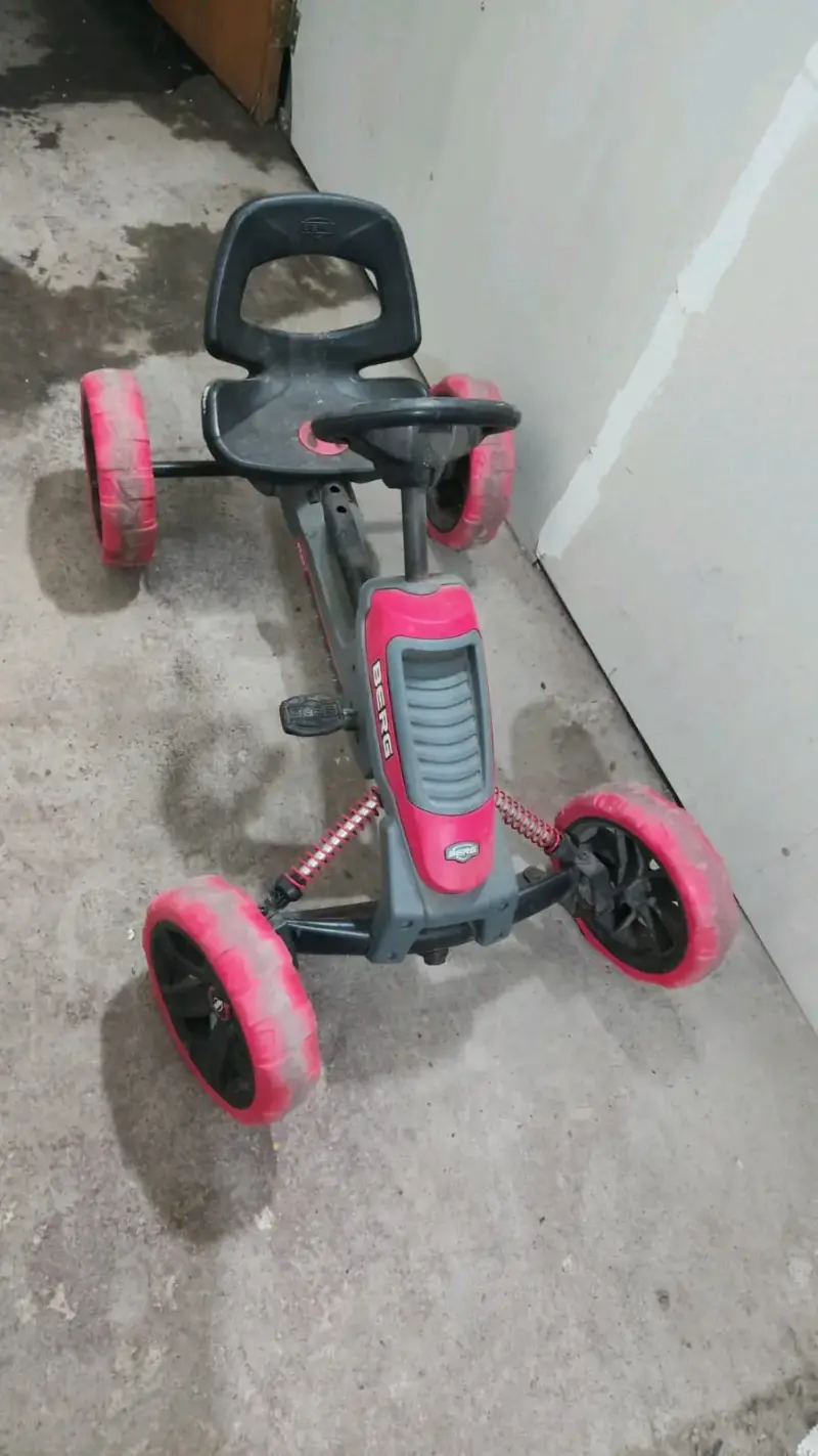 Kart a pedales Berg para niños