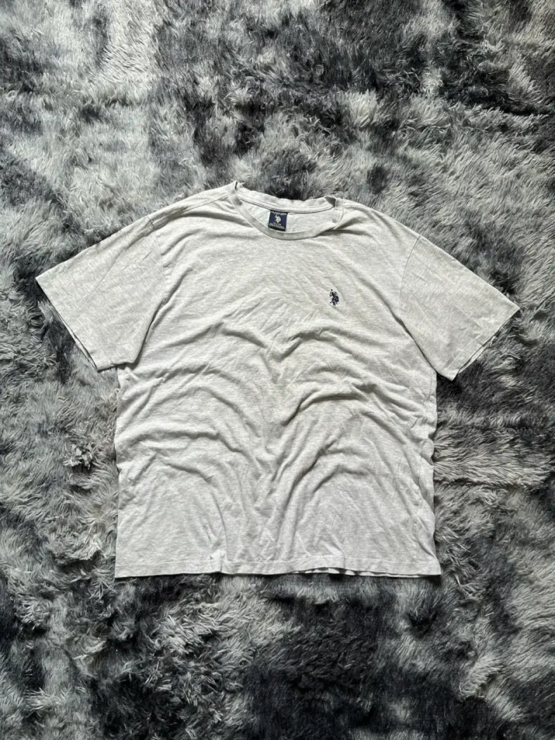 Polera gris Talla XL Marca Polo assn - 1