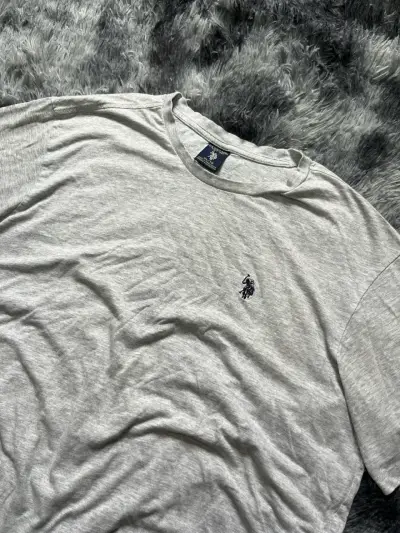 Polera gris Talla XL Marca Polo assn - miniatura 2