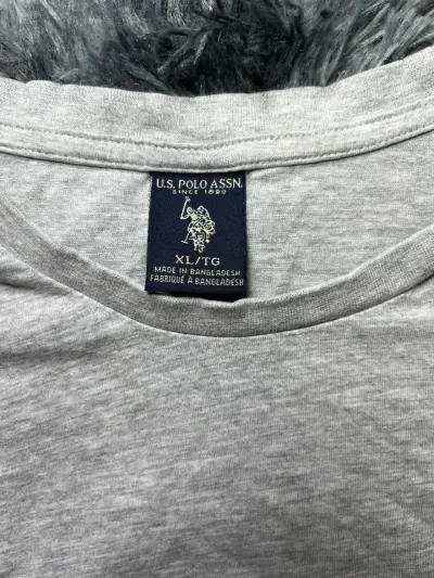 Polera gris Talla XL Marca Polo assn - miniatura 3