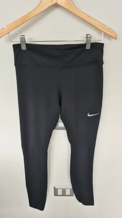 2 Leggings deportivos Nike negros para mujer - miniatura 1