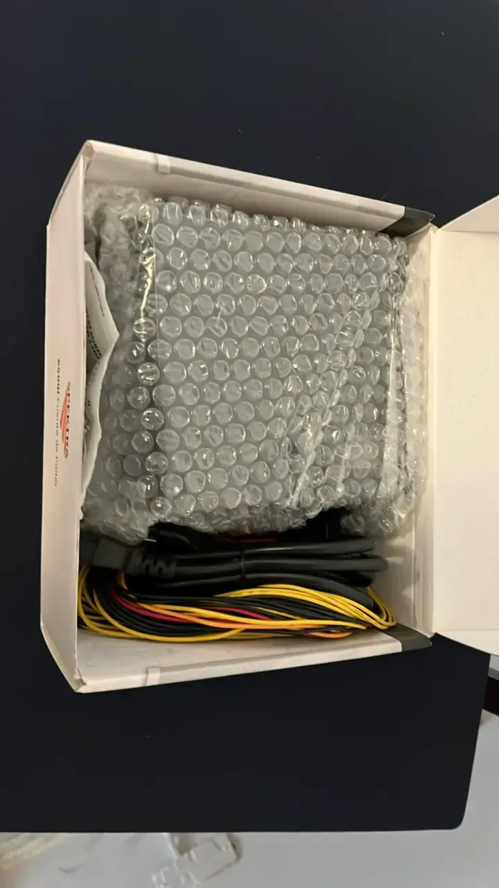 Fuente de poder Spektra 650W para PC - 2