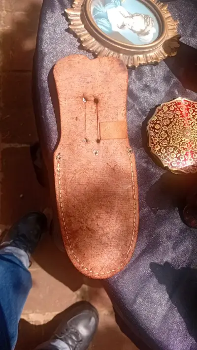 Set de cuchillo y tenedor con funda de cuero - miniatura 2