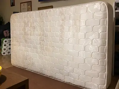 CAMA 1.5 base y colchón, usada en buen estado - miniatura 3