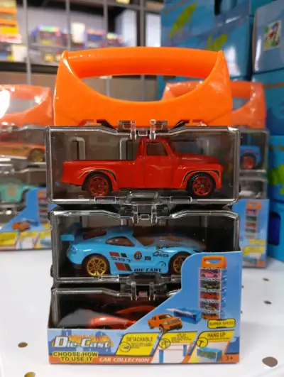 Set de autos metalicos de juguete con estuche - miniatura 1