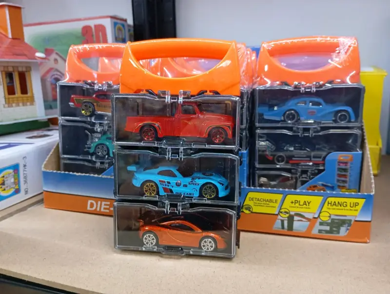 Set de autos metalicos de juguete con estuche - 5