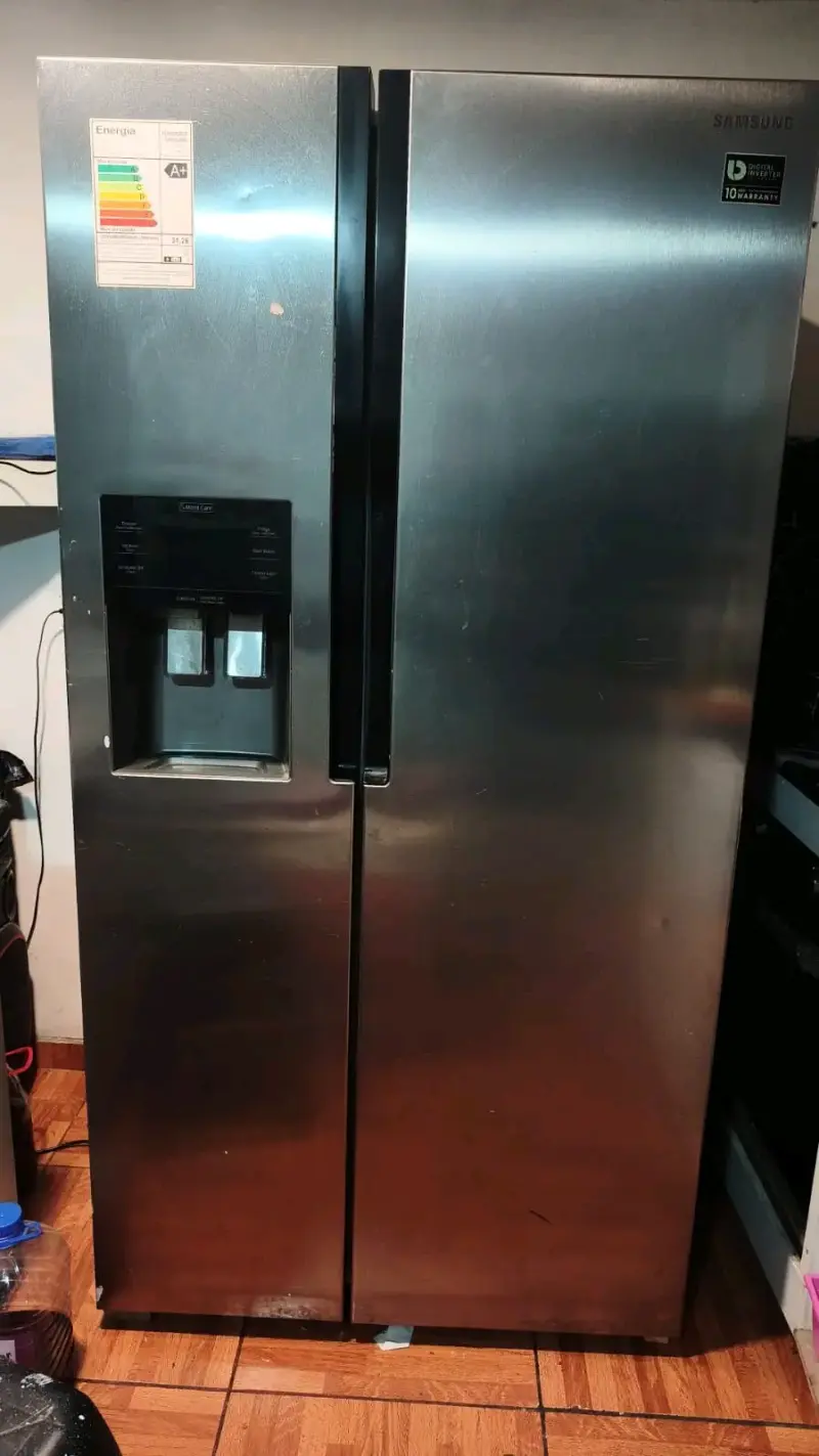 Refrigerador Samsung Side by Side con Dispensador - 2
