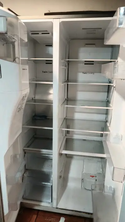Refrigerador Samsung Side by Side con Dispensador - miniatura 3