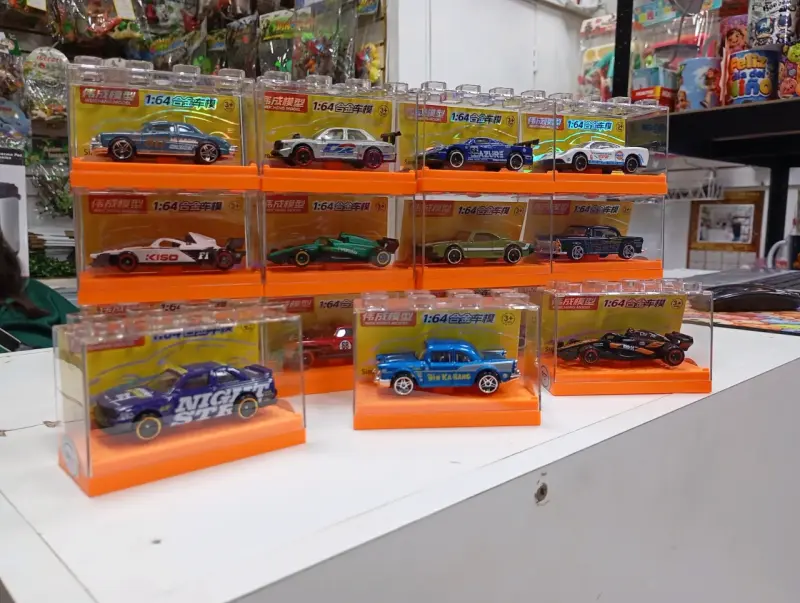 Autos metálicos en caja lego... - 3