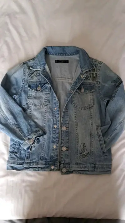 Chaqueta de mezclilla con diseño juvenil Mango - miniatura 1