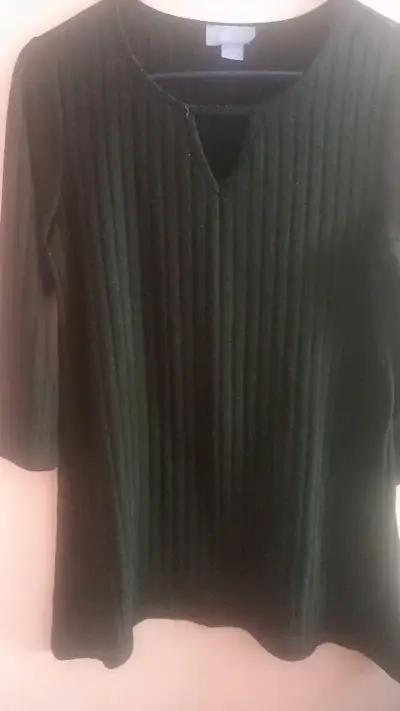 Blusa de punto negro oscuro para mujer - miniatura 1