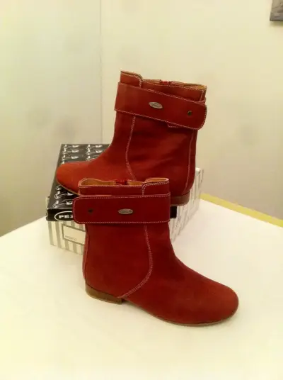 Botines rojos de cuero con forro interior - miniatura 4