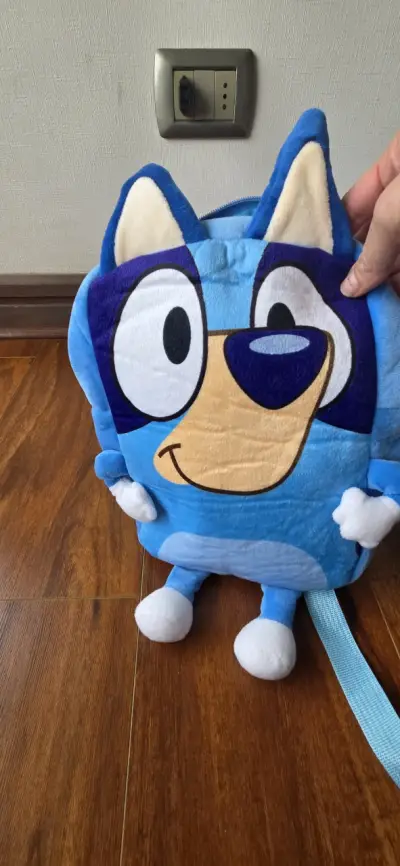 Mochila infantil de peluche azul Bluey - miniatura 5