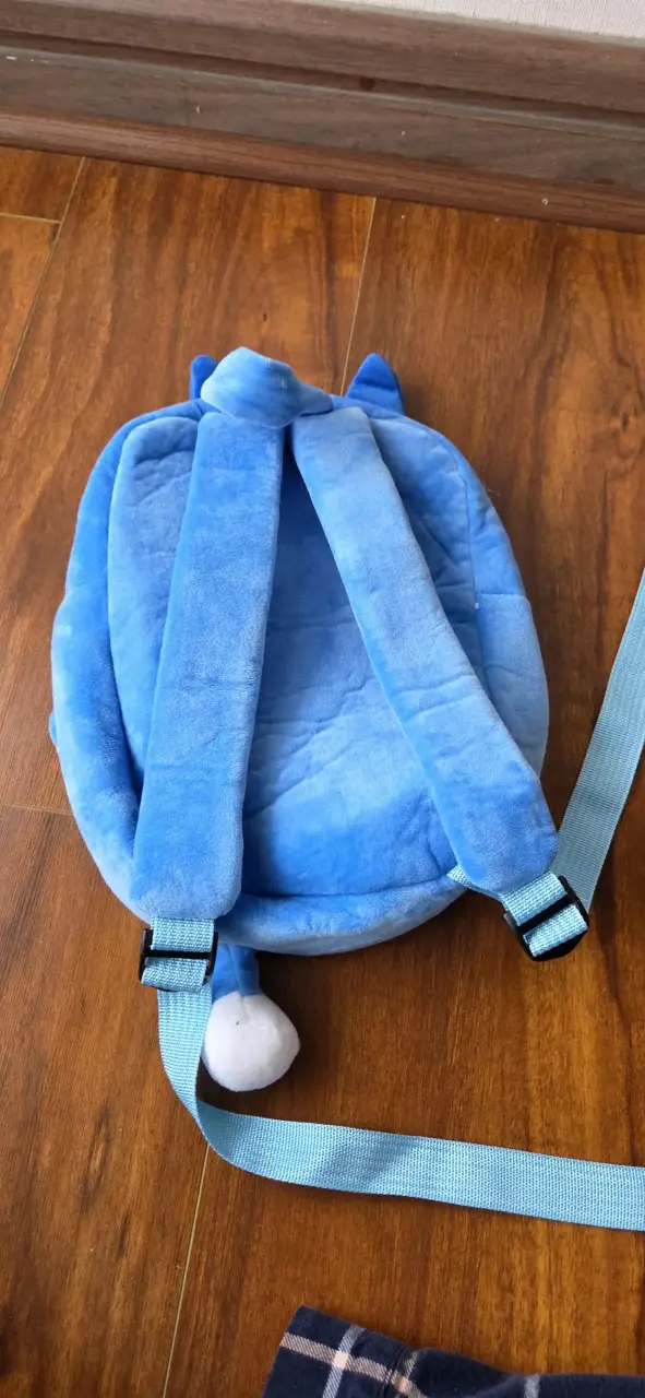 Mochila infantil de peluche azul Bluey - 6