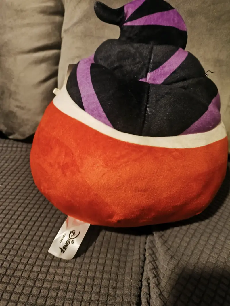 Peluche de bruja con sombrero morado hocus pocus - 2