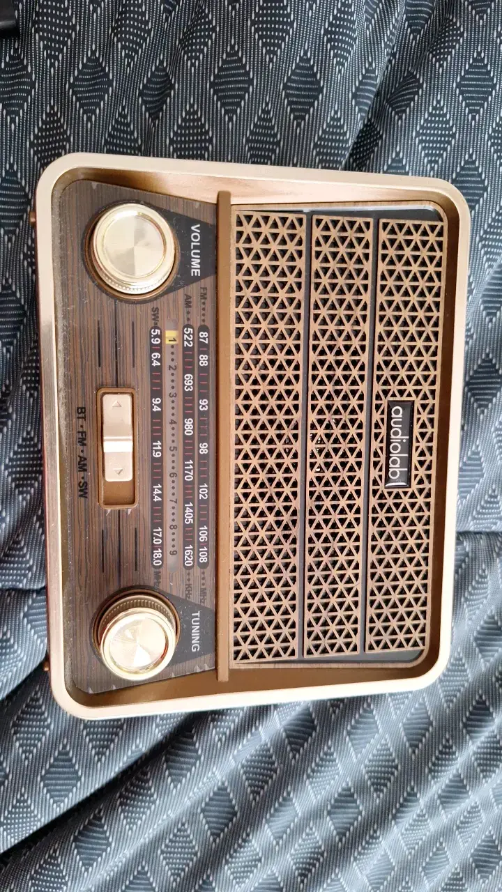 Radio retro portátil Audiolab con Bluetooth - 1