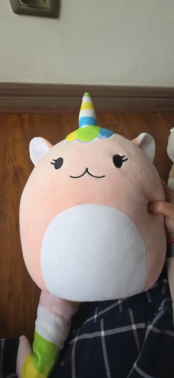Peluche unicornio rosado con cola arcoíris - 2