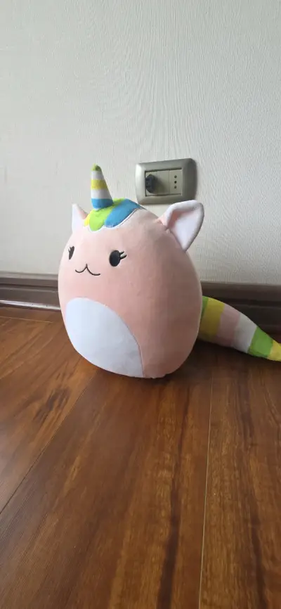 Peluche unicornio rosado con cola arcoíris - miniatura 6
