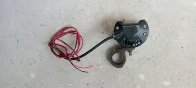 Foco LED para vehículo con soporte - miniatura 3