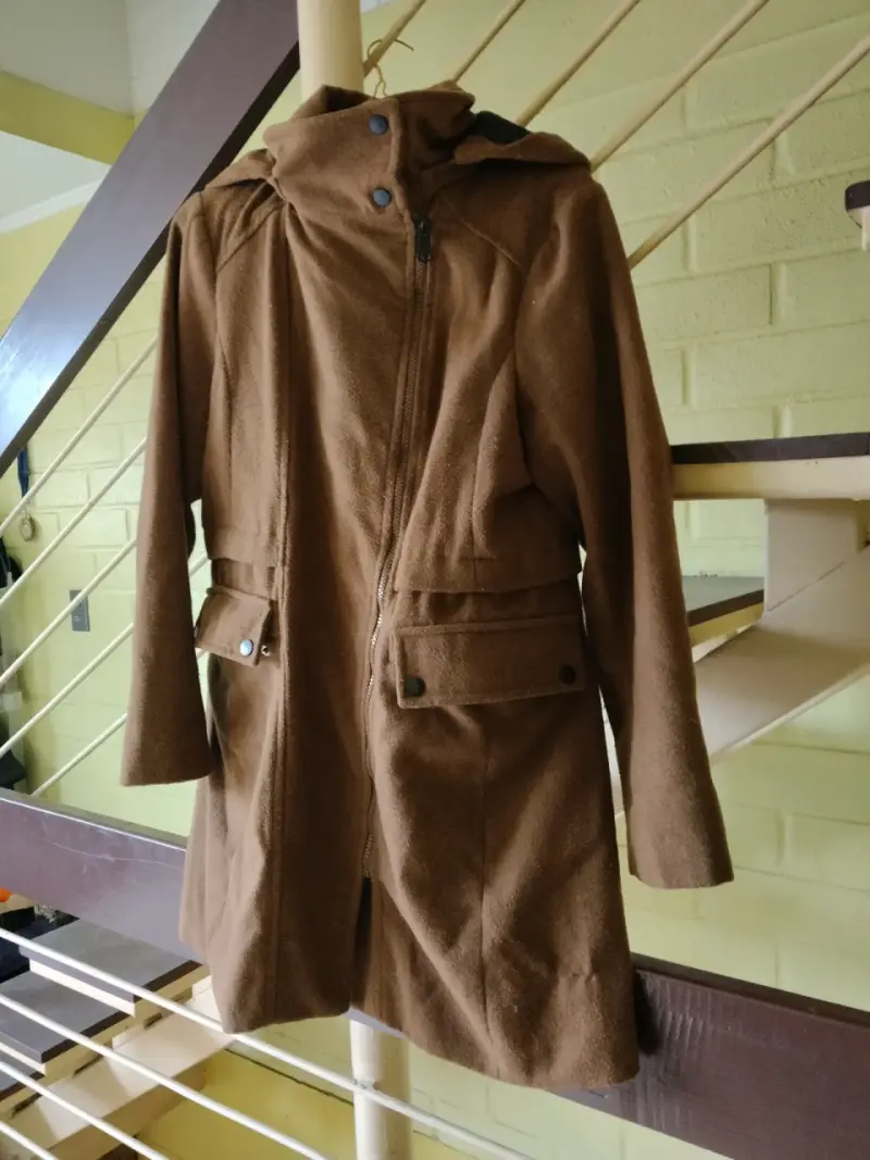 Abrigo marrón con capucha Wados talla M - 2