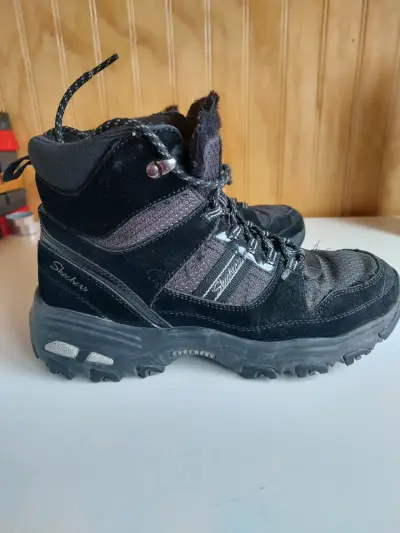 Botas de invierno Skechers negras para mujer - miniatura 1