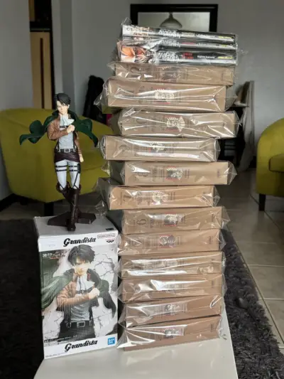 Mangas Ataque a los Titanes completo mas figura - miniatura 1
