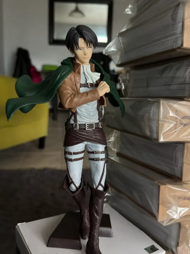Mangas Ataque a los Titanes completo mas figura - 3