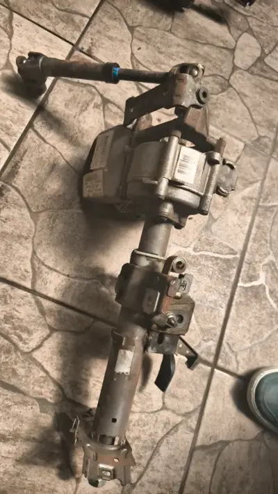 Columna de dirección Hyundai HD usada - miniatura 3