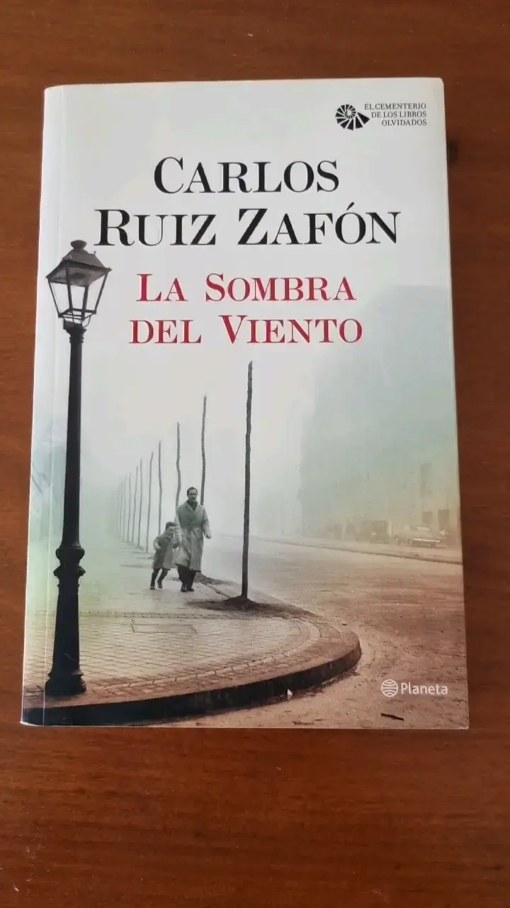 Libro 'La Sombra del Viento' de Carlos Ruiz Zafón