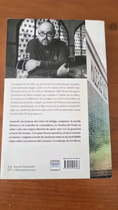 Libro 'La Sombra del Viento' de Carlos Ruiz Zafón - miniatura 2