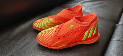 Zapatillas de fútbol Adidas Predator rojas - miniatura 2