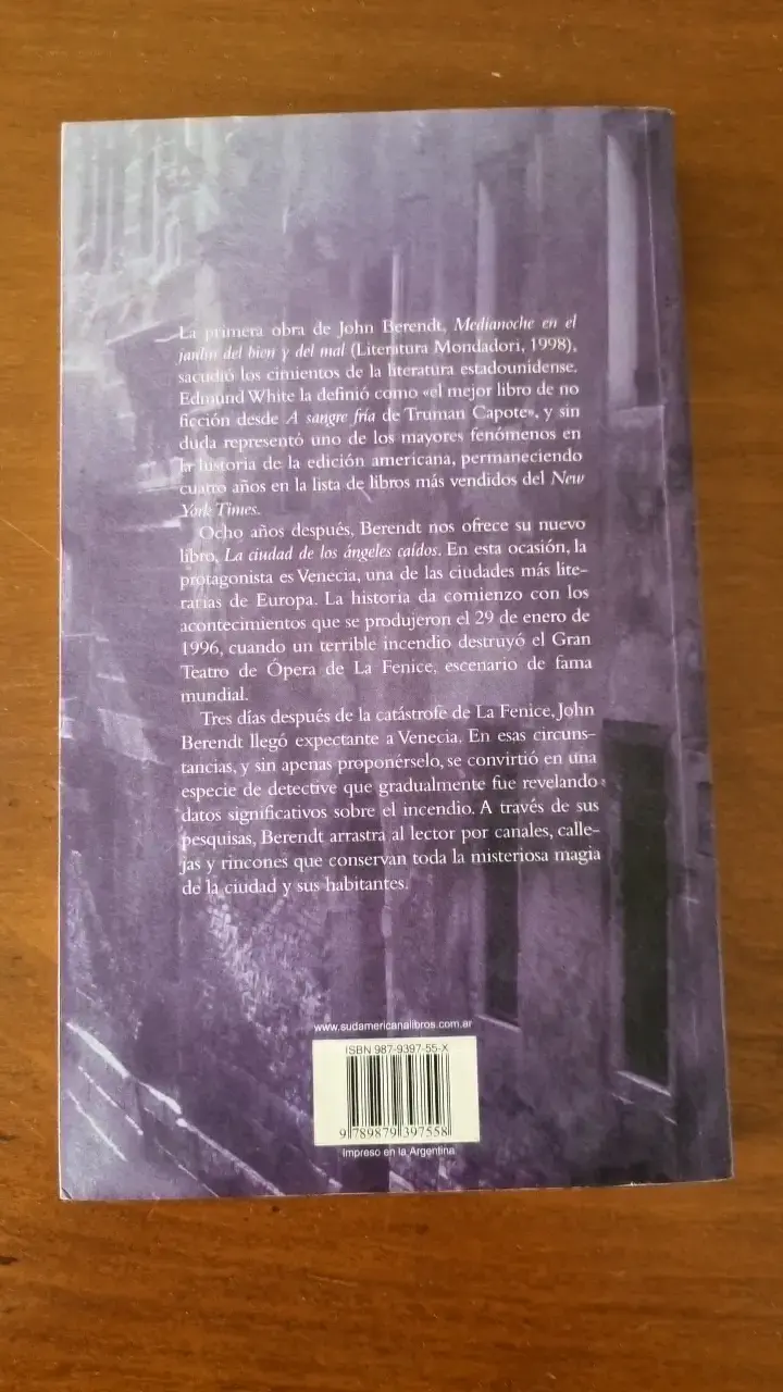 Libro 'La ciudad de los ángeles caídos' de John Berendt - 2