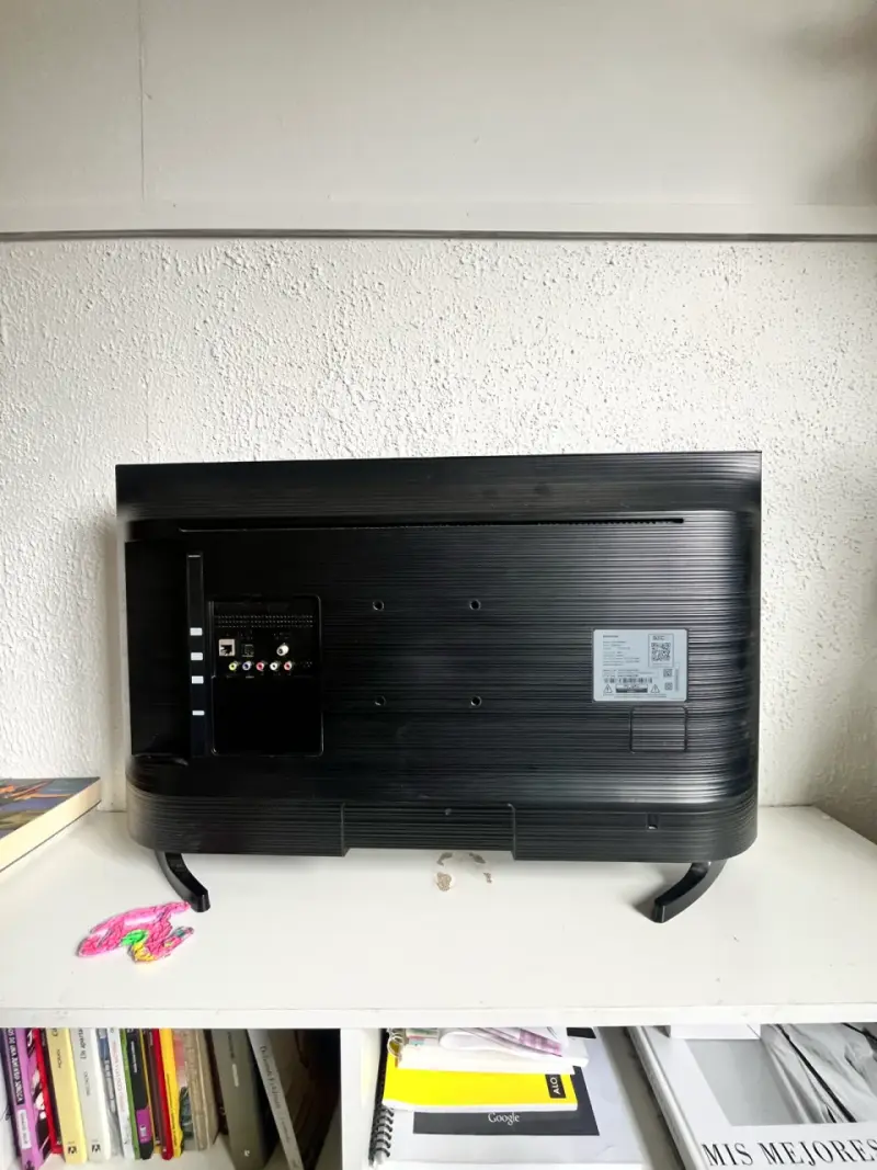 Televisor Samsung 32 pulgadas HD con HDMI - 4