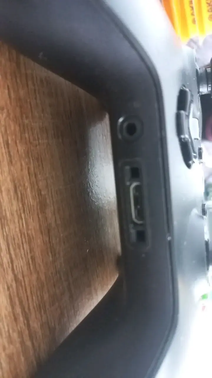 Control inalámbrico Xbox One negro en buen estado - 2