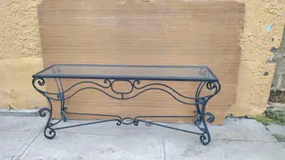 Arrimo de vidrio con estructura de hierro forjado - miniatura 1