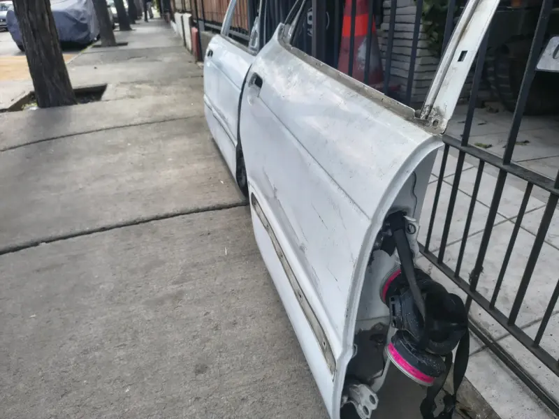 puertas Suzuki baleno 99 ambas en 30.000 - 3