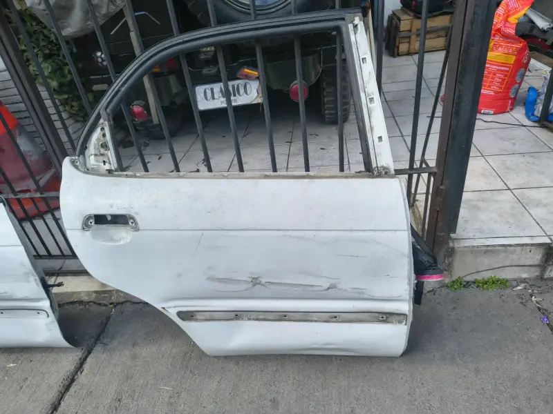 puertas Suzuki baleno 99 ambas en 30.000 - 5