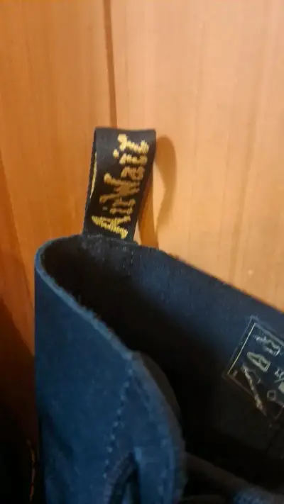 Botas negras de cuero - miniatura 3