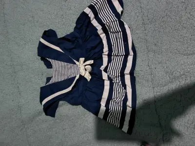 Conjunto de ropa para bebé en varios colores - miniatura 1