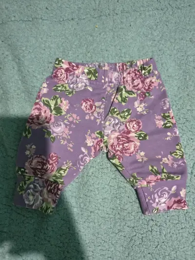 Conjunto de ropa para bebé en varios colores - miniatura 5