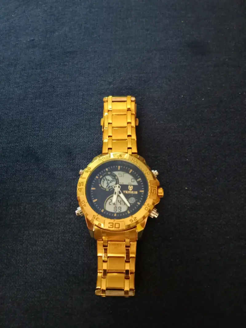 Reloj dorado Temis con cronómetro - 2