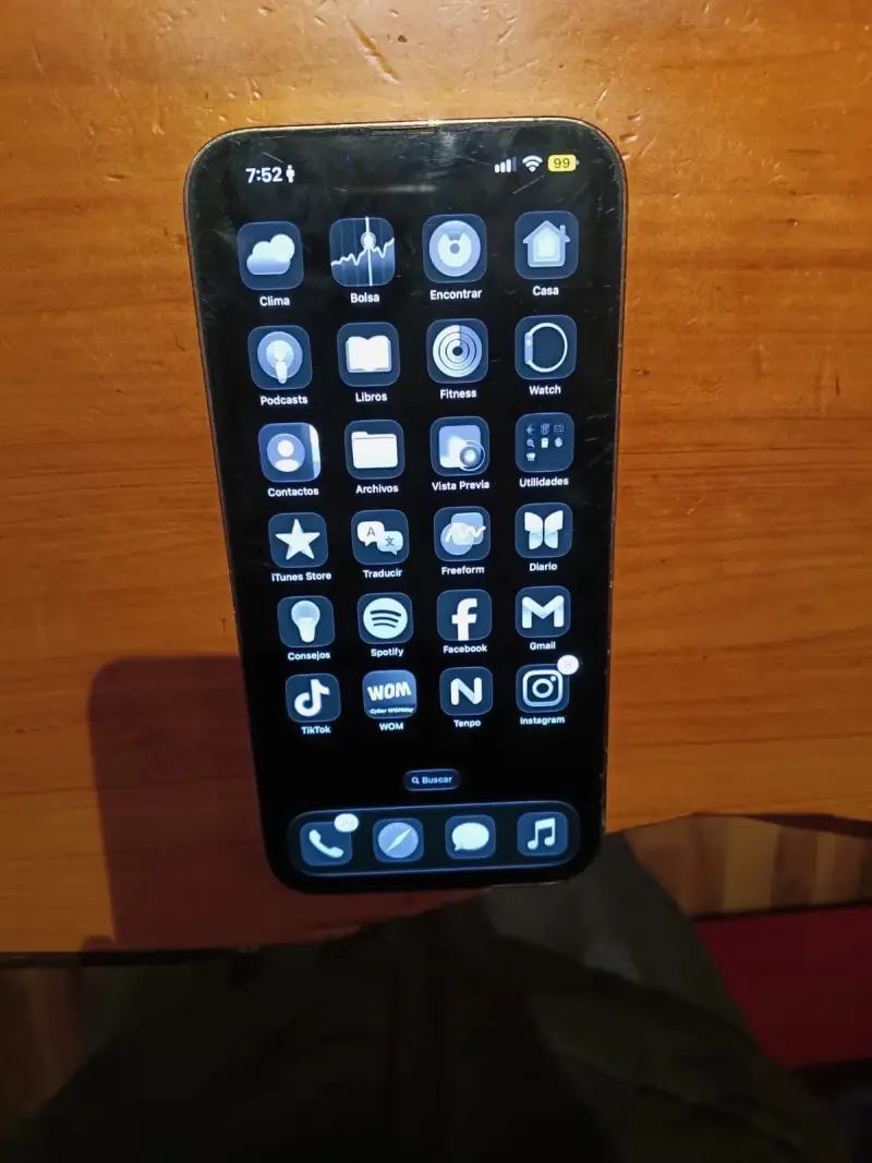 iPhone 13 Pro Max con batería deteriorada - 4
