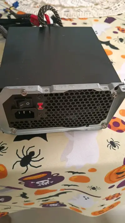 Fuente de Poder Sentey 750W Extreme Rock Power - miniatura 2