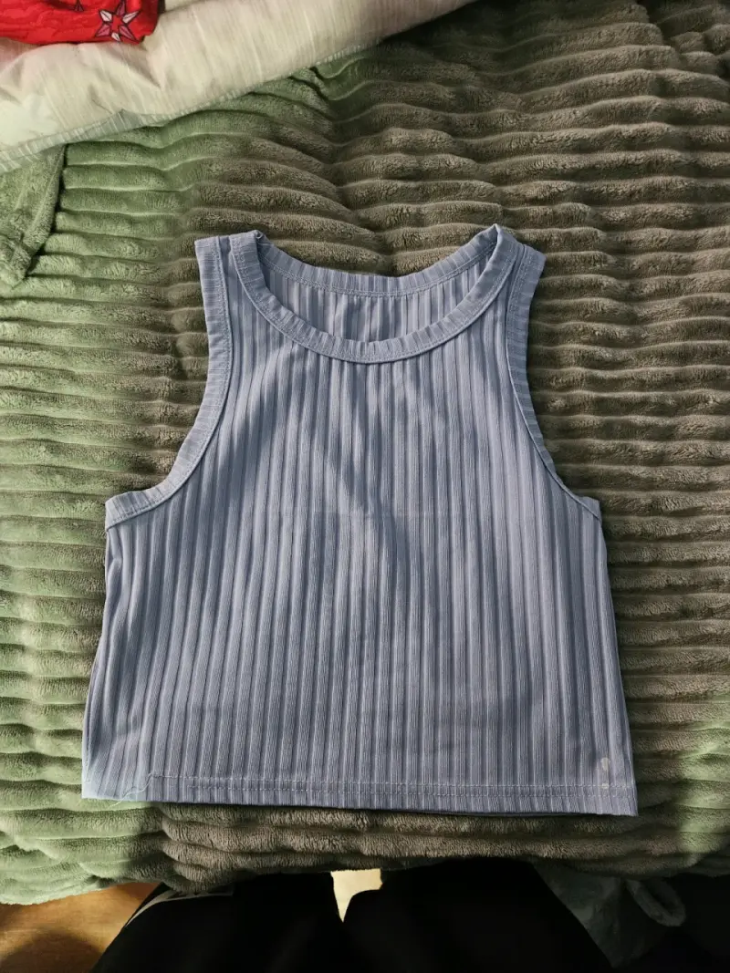 Top sin mangas azul claro para mujer - 1